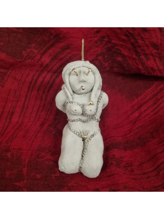 DEFENSE - Dagyde - poupée - statue malédiction Femme