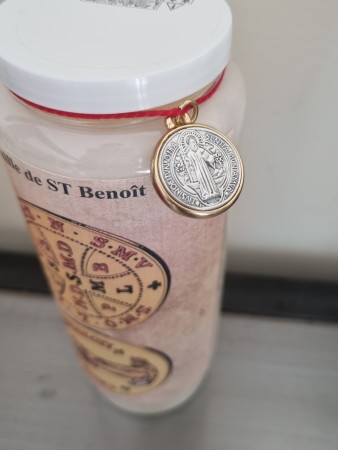 NEUVAINE + MEDAILLE Saint Benoit (Défense et protection)